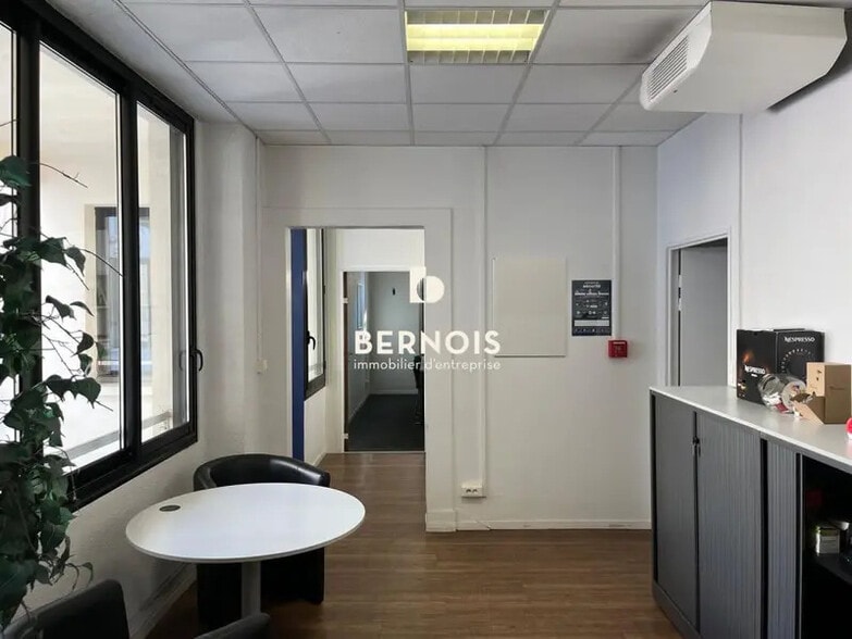 Bureau dans Toulon à louer - Photo intérieure – Image 1 sur 9