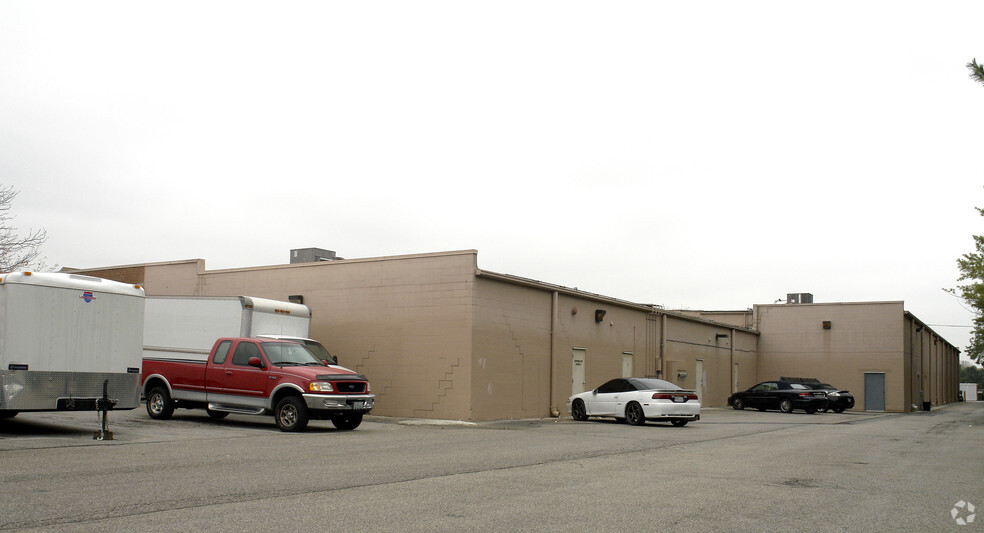 200-254 Mid Rivers Ctr, Saint Peters, MO à louer - Photo de l’immeuble – Image 2 sur 10