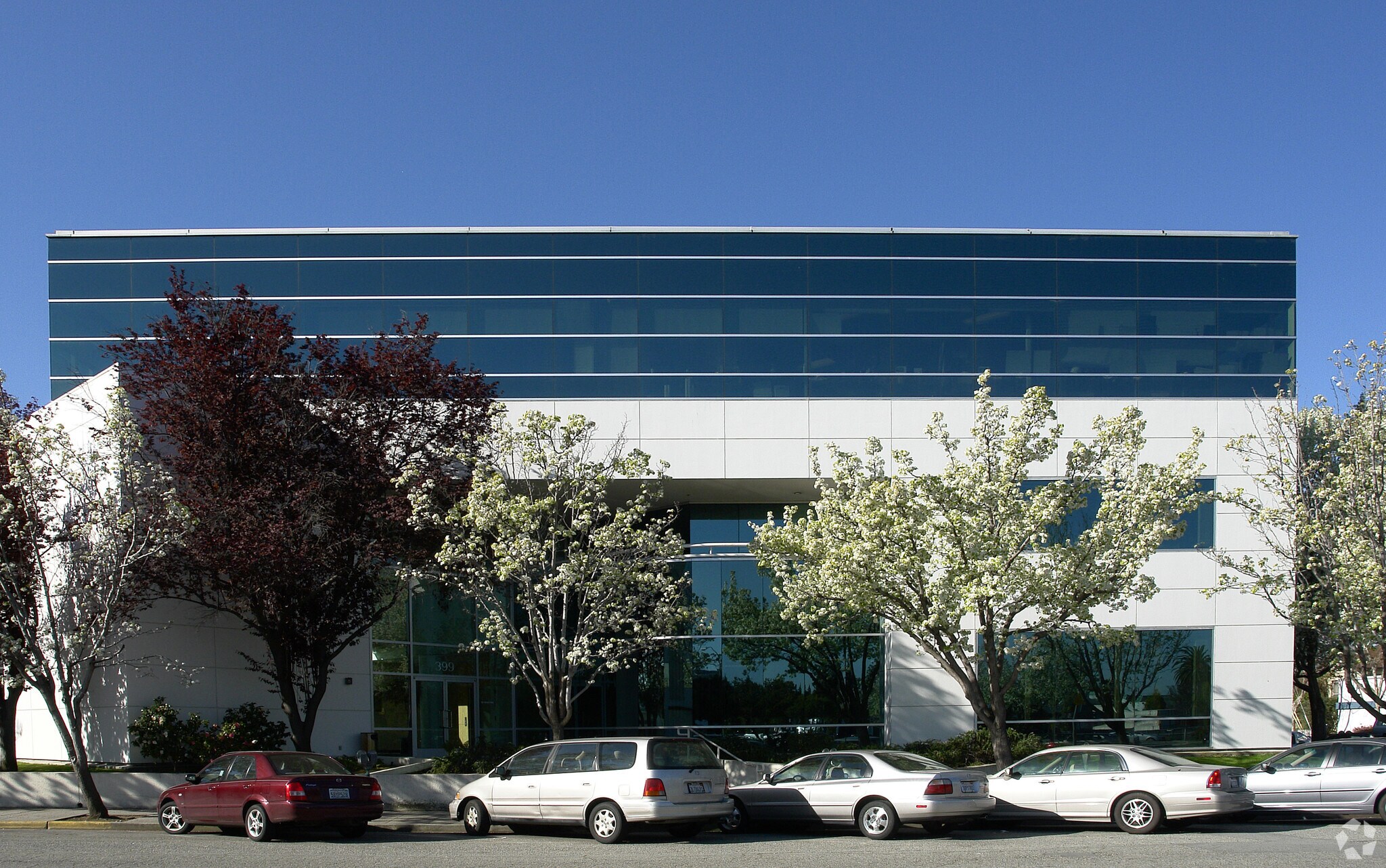 399 Bradford St, Redwood City, CA à louer Photo principale– Image 1 sur 10