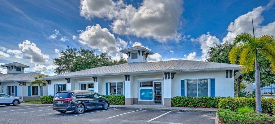 17839 Murdock Cir, Port Charlotte, FL à vendre - Photo de l’immeuble – Image 3 sur 33