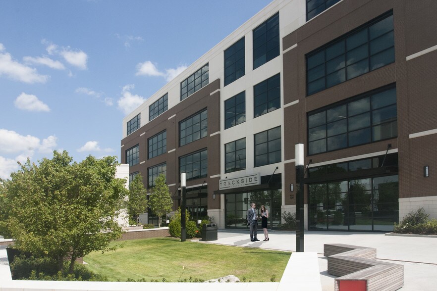 5170 Peachtree Rd, Chamblee, GA à louer - Photo de l’immeuble – Image 3 sur 17
