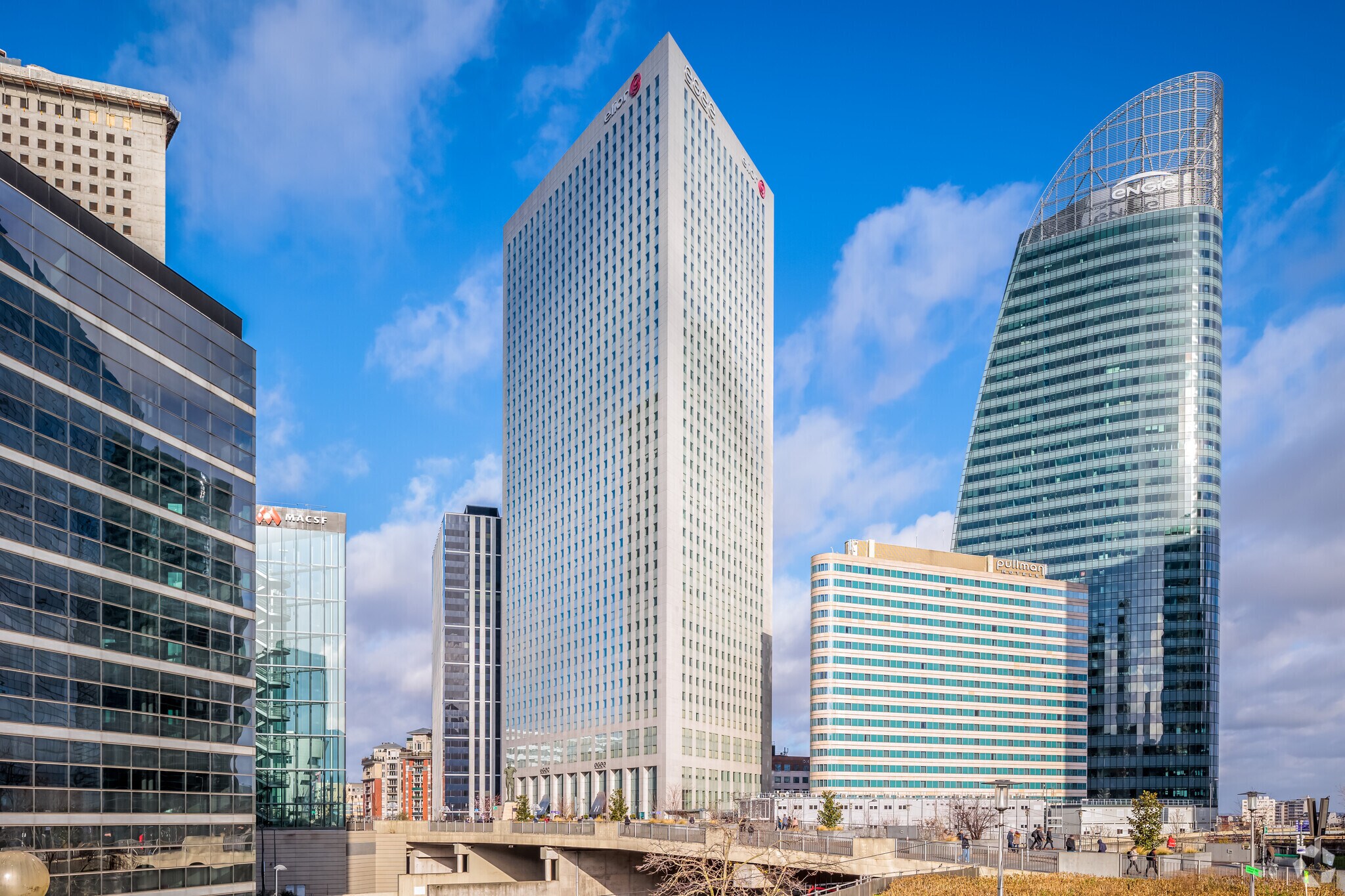 9-11 Allée De L'Arche, Courbevoie à louer Photo principale– Image 1 sur 5