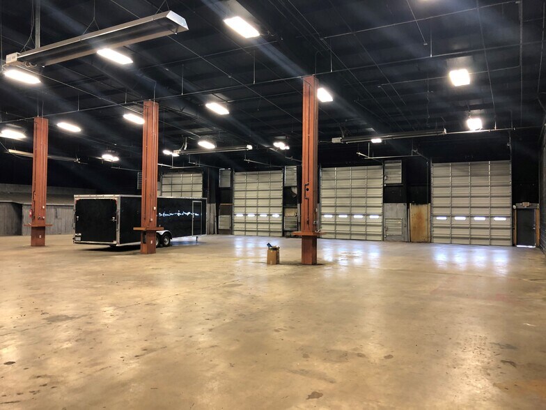 7700 Boeing Dr, Greensboro, NC à louer - Photo intérieure – Image 3 sur 5