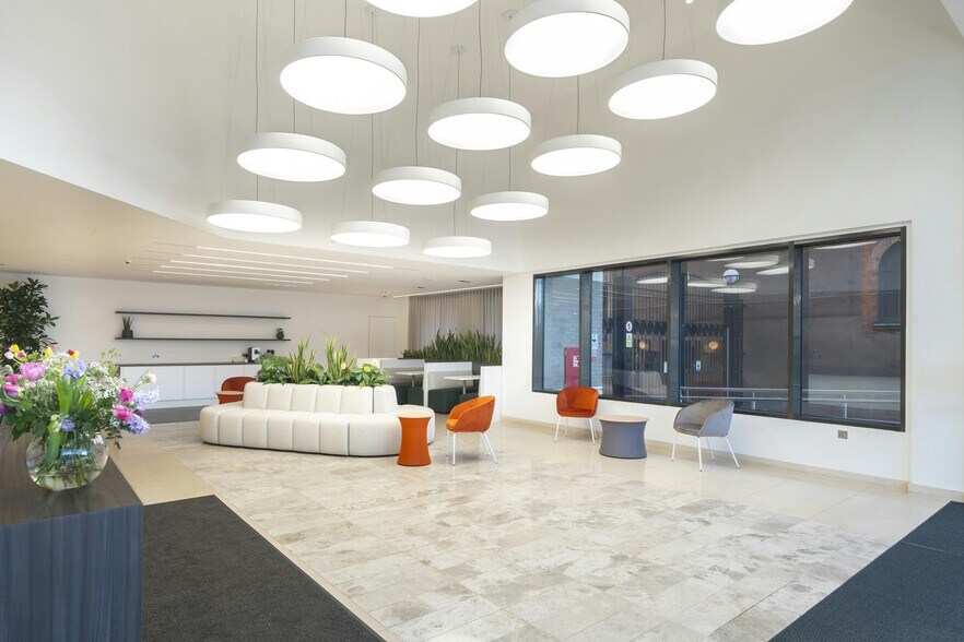 49-51 Blagrave St, Reading à louer - Photo de l’immeuble – Image 3 sur 24