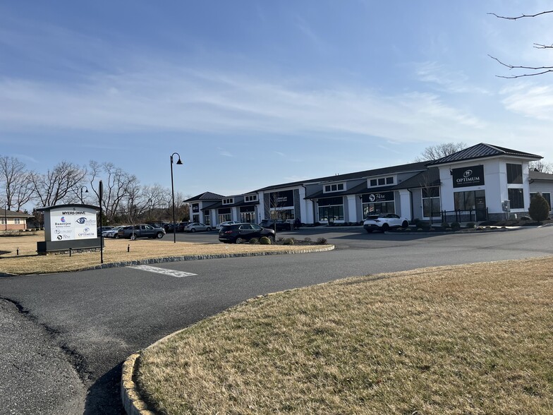 5 Myers Dr, Mullica Hill, NJ à louer - Photo de l’immeuble – Image 1 sur 15