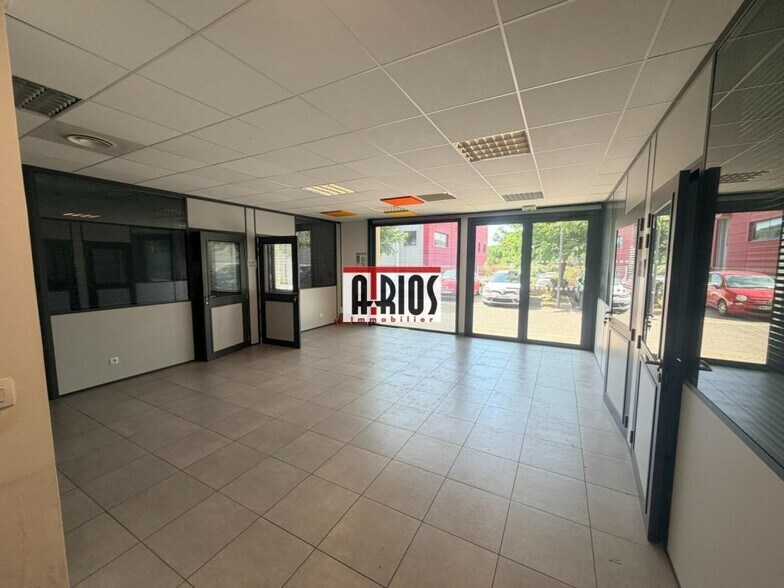 Bureau dans La Seyne-sur-Mer à vendre - Photo intérieure – Image 2 sur 10