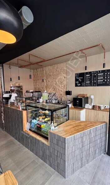 Local commercial dans Paris à louer - Photo intérieure – Image 2 sur 9