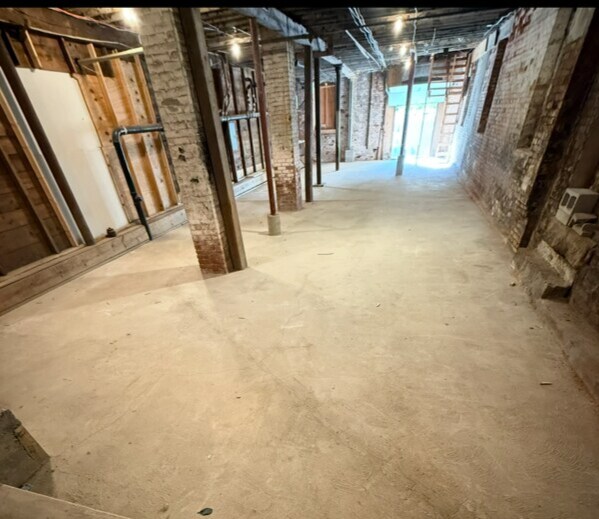 77 Elm St, Millbury, MA à louer Photo principale– Image 1 sur 3