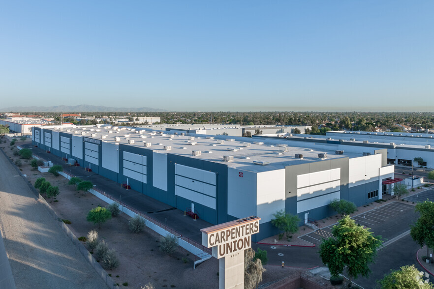 4615 W McDowell Rd, Phoenix, AZ à louer - Photo de l’immeuble – Image 3 sur 5