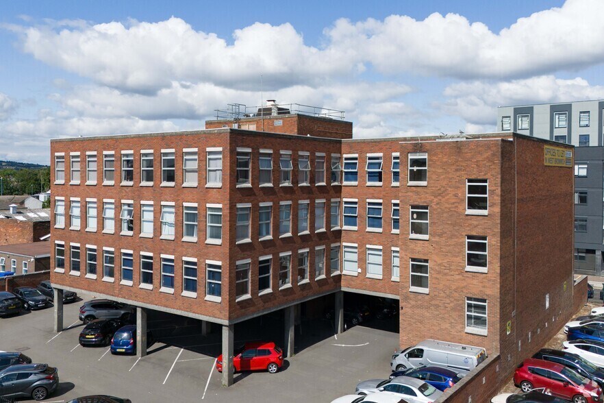 Victoria St, West Bromwich à louer - Photo de l’immeuble – Image 1 sur 4