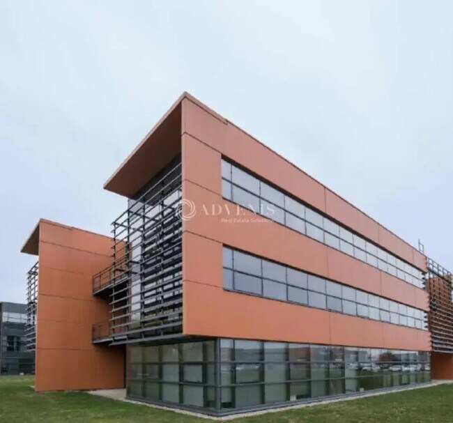 Plus de détails pour Bureau à louer