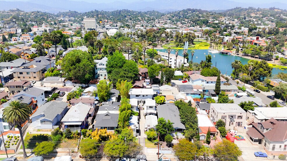 1727 Bellevue Ave, Los Angeles, CA à vendre - Photo de l’immeuble – Image 2 sur 11