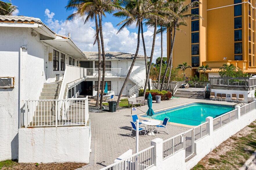 100 NE 20th Ter, Deerfield Beach, FL à vendre - Photo de l’immeuble – Image 2 sur 7