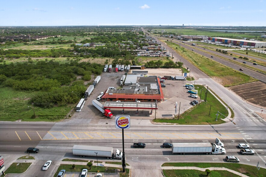 6324 S 23rd St, McAllen, TX à vendre - Photo de l’immeuble – Image 3 sur 6