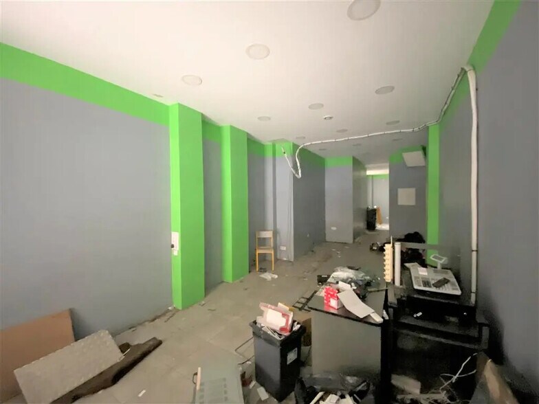 Local commercial dans Paris à louer - Photo de l’immeuble – Image 2 sur 7