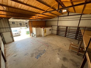 2321 N Masch Branch Rd, Denton, TX à louer Photo intérieure– Image 2 sur 5