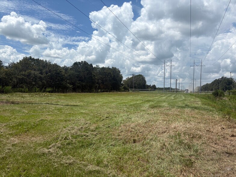 2606 Cozart Rd, Mulberry, FL à louer - Photo de l’immeuble – Image 2 sur 15