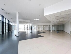 Local commercial dans Ivry-sur-Seine à vendre Photo intérieure– Image 1 sur 4