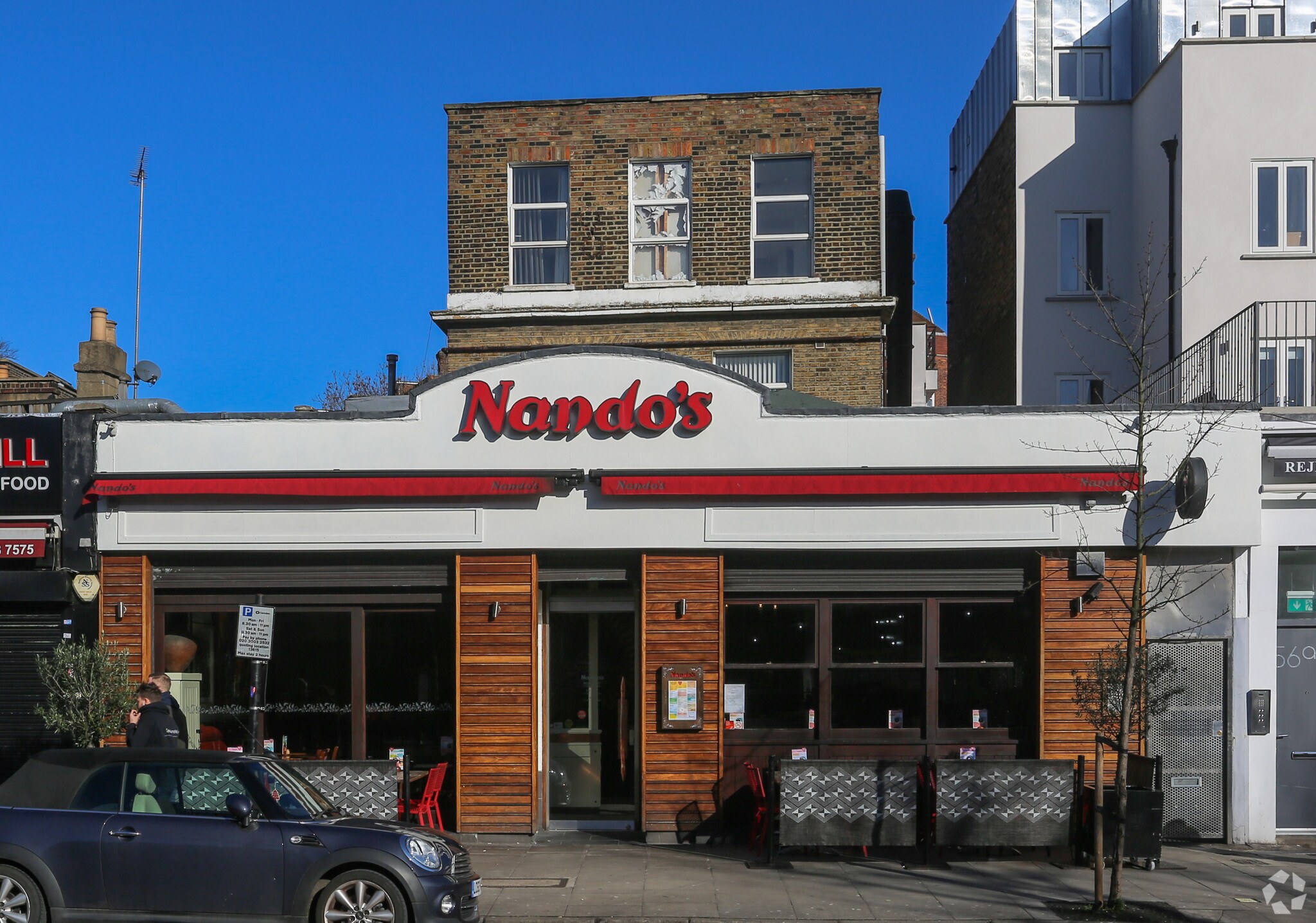 57-58 Chalk Farm Rd, Londres à louer Photo de l’immeuble– Image 1 sur 8