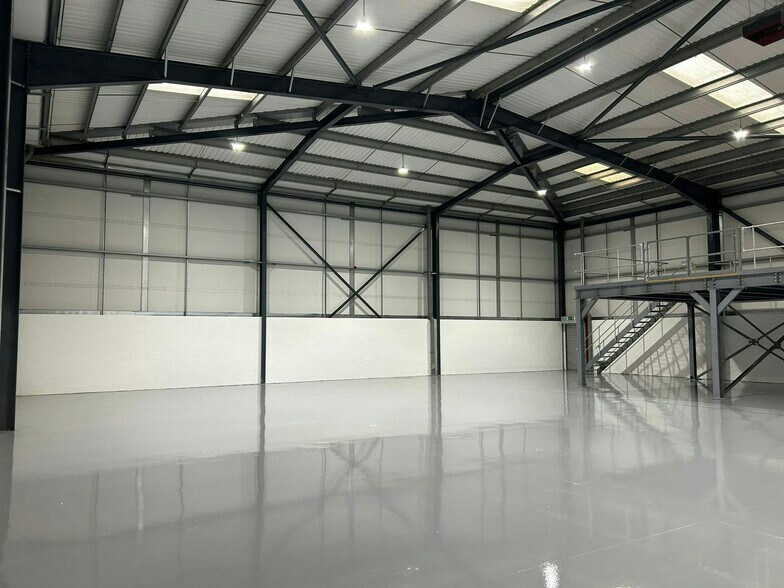 Unit 80, Venture Pont West, Liverpool à louer - Photo de l’immeuble – Image 3 sur 24