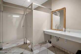 2601-2603 Guiderland Ave, Rotterdam, NY à louer Photo intérieure– Image 2 sur 10