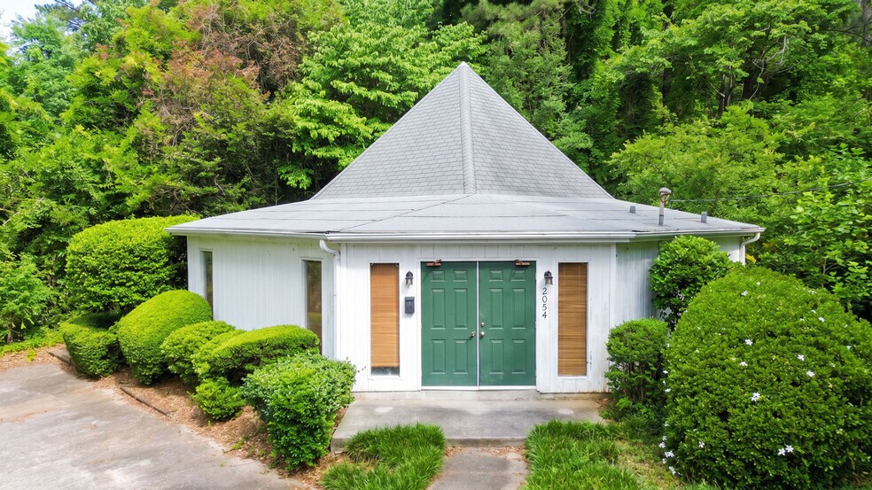 2054 Harobi Dr, Tucker, GA à louer - Photo principale – Image 1 sur 14