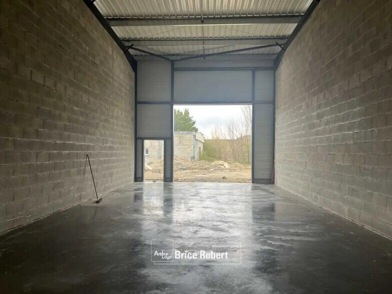 Local d'activités dans Charvieu-Chavagneux à vendre - Photo intérieure – Image 2 sur 4