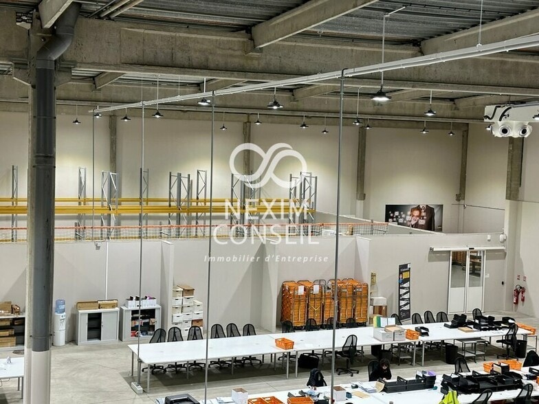 Industriel/Logistique dans Évry-Courcouronnes à louer - Photo intérieure – Image 1 sur 3