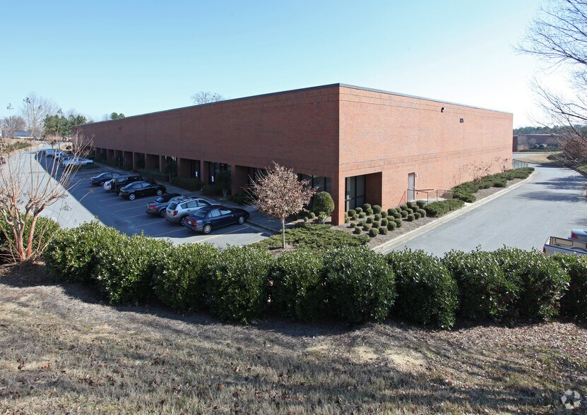 825 Progress Center Ave, Lawrenceville, GA à louer - Photo de l’immeuble – Image 3 sur 22