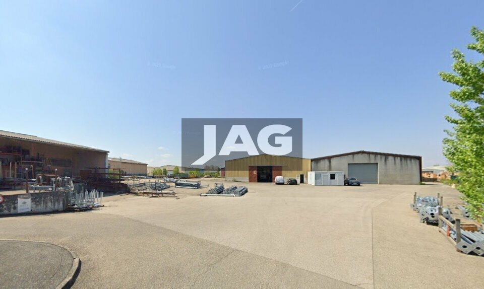 Local d'activités dans Jonage à vendre - Photo de l’immeuble – Image 2 sur 4
