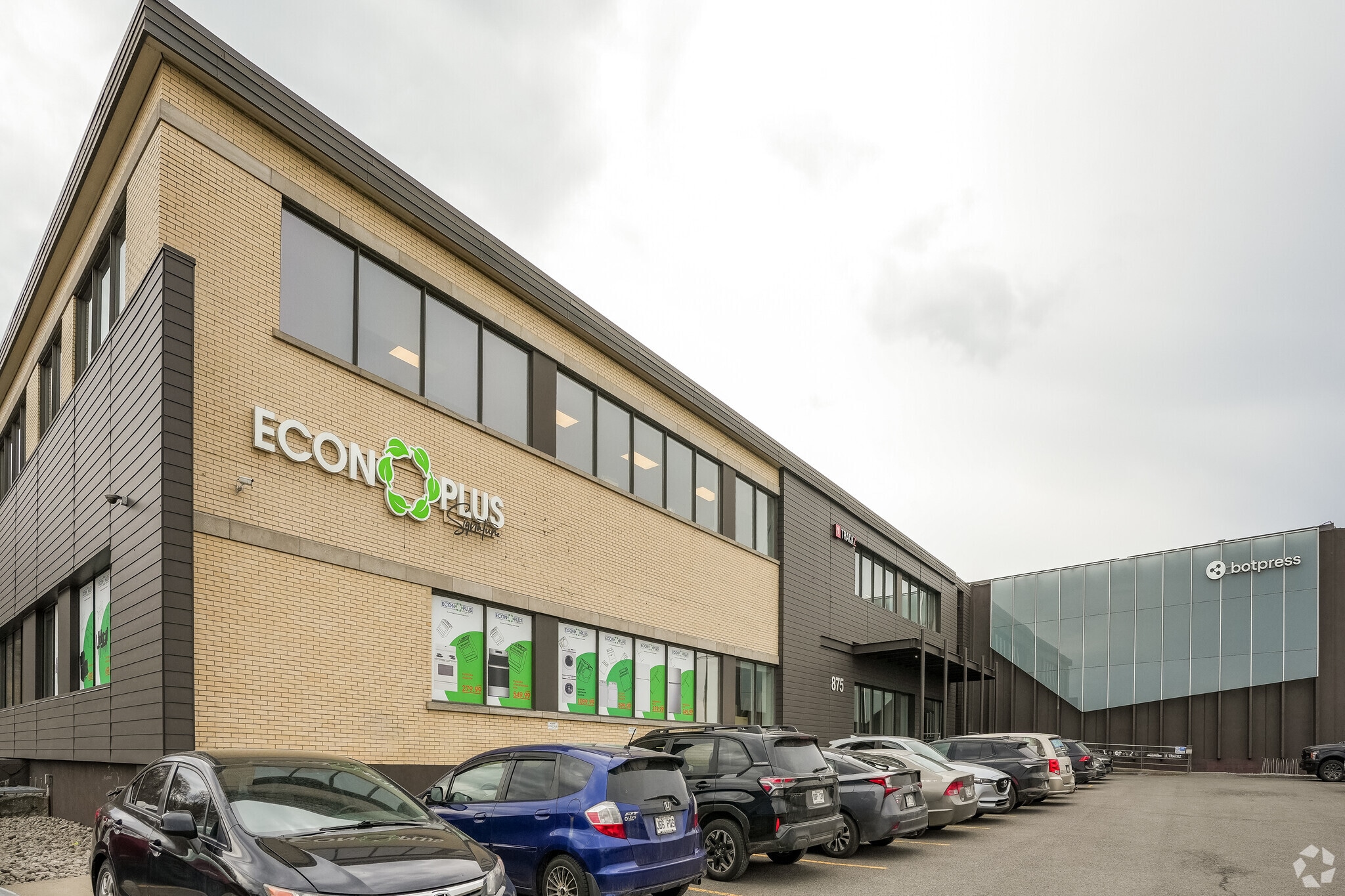 875 Boul Charest O, Québec, QC à vendre Photo principale– Image 1 sur 27