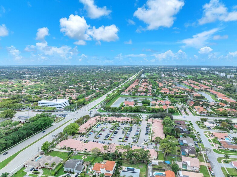 2499 Glades Rd, Boca Raton, FL à louer - Photo de l’immeuble – Image 2 sur 14