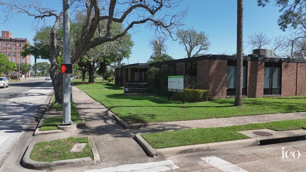 131 Brooks St, Sugar Land, TX à louer - Vidéo sur l’annonce professionnelle – Image 2 sur 10