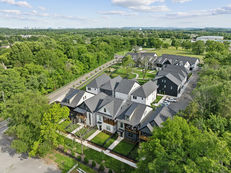14 Homes Available for Purchase portefeuille de 14 biens à vendre sur LoopNet.fr - Aérien – Image 3 sur 13