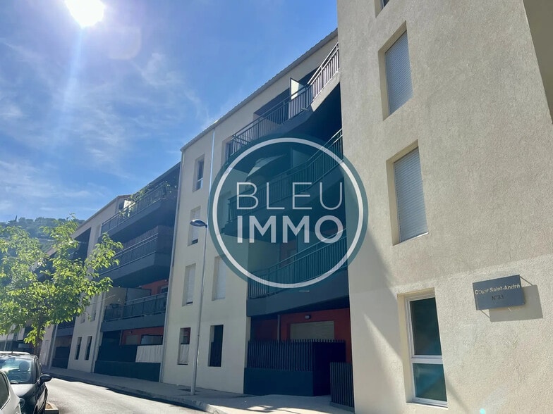 Local commercial dans Saint-André-de-la-Roche à vendre - Photo de l’immeuble – Image 1 sur 7