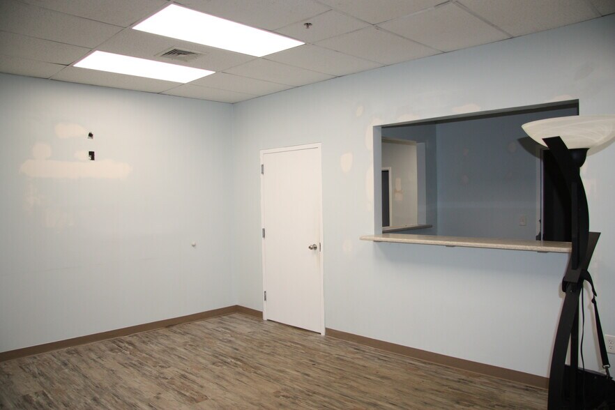 535 Broadhollow Rd, Melville, NY à louer - Photo de l’immeuble – Image 3 sur 26