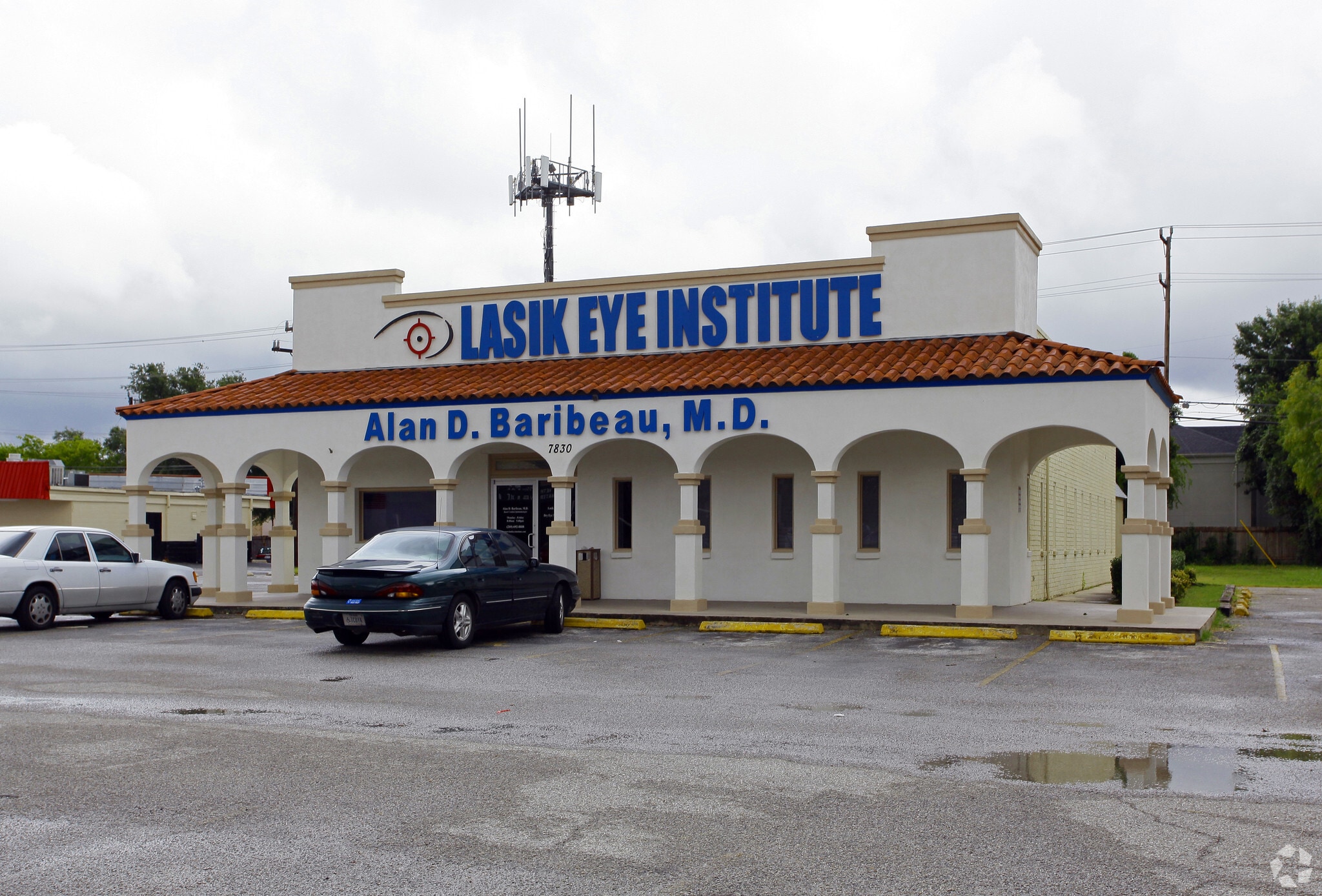 7830 Louis Pasteur Dr, San Antonio, TX à louer Photo principale– Image 1 sur 11