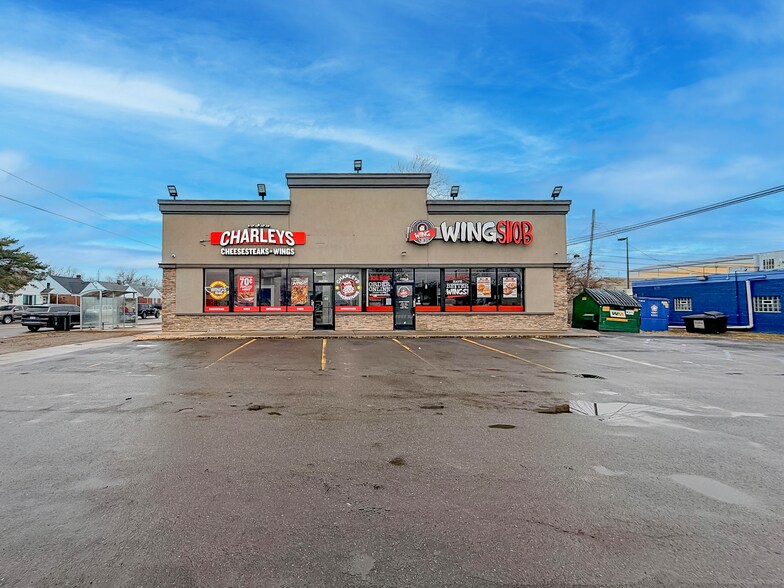 17101 E Warren Ave, Detroit, MI à vendre - Photo principale – Image 1 sur 1