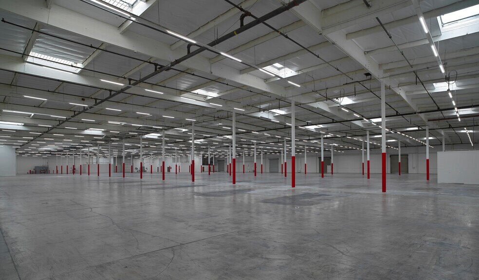 9177 Center Ave, Rancho Cucamonga, CA à vendre - Photo intérieure – Image 3 sur 8