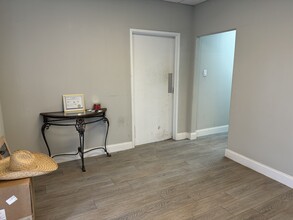 1500 S I 35 E, Lancaster, TX à louer Photo de l’immeuble– Image 1 sur 4
