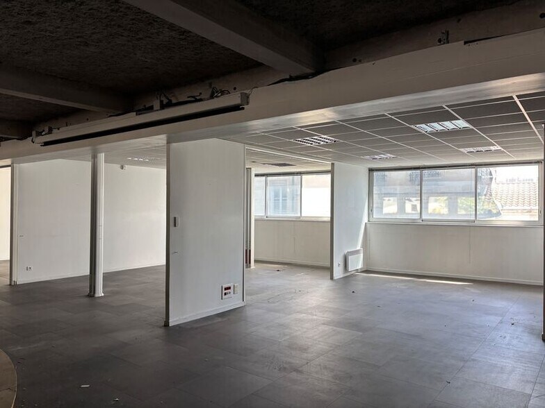 Bureau dans Bordeaux à louer - Photo intérieure – Image 1 sur 6