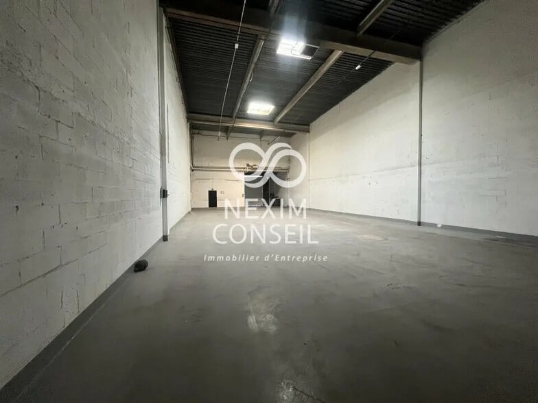 86 Avenue Louis Roche, Gennevilliers à louer - Photo de l’immeuble – Image 2 sur 3