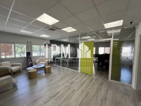 Bureau dans Vitrolles à louer Photo intérieure– Image 1 sur 9