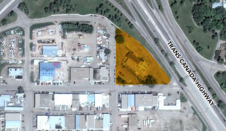 638 14 St SW, Medicine Hat, AB à vendre - Aérien – Image 2 sur 15