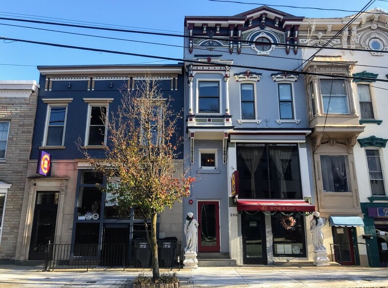 288 Lark St, Albany, NY à louer - Photo de l’immeuble – Image 1 sur 12
