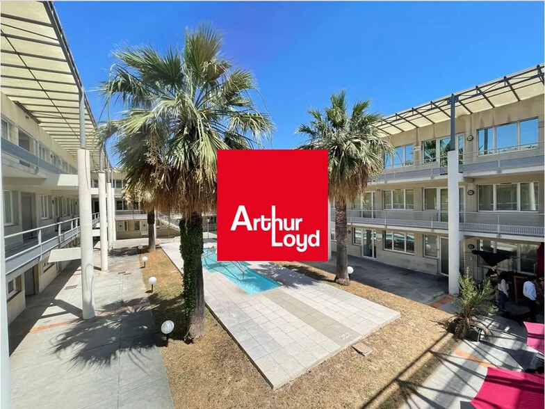 7 Avenue Andre Roussin, Marseille à louer - Photo de l’immeuble – Image 1 sur 13