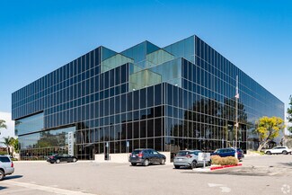 Plus de détails pour 15350 Sherman Way, Van Nuys, CA - Local commercial à louer
