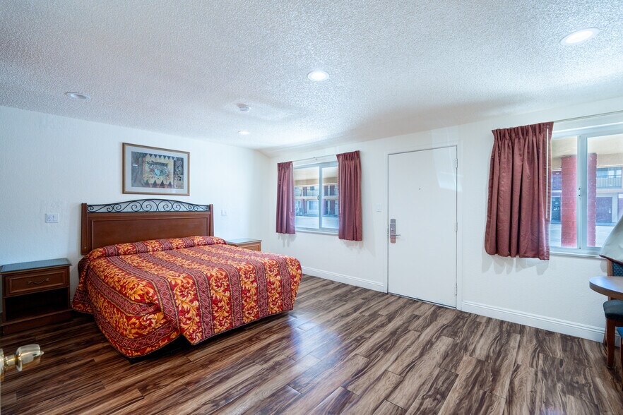 9515 Folsom Blvd, Sacramento, CA à vendre - Photo de l’immeuble – Image 2 sur 45
