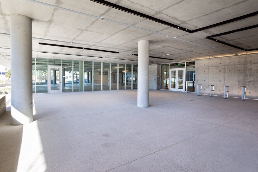 5950 W Jefferson Blvd, Los Angeles, CA à vendre - Photo intérieure – Image 3 sur 19