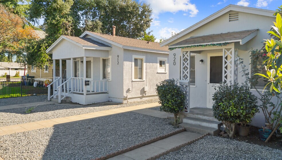 920 W 3rd St, Pomona, CA à vendre - Photo de l’immeuble – Image 3 sur 12